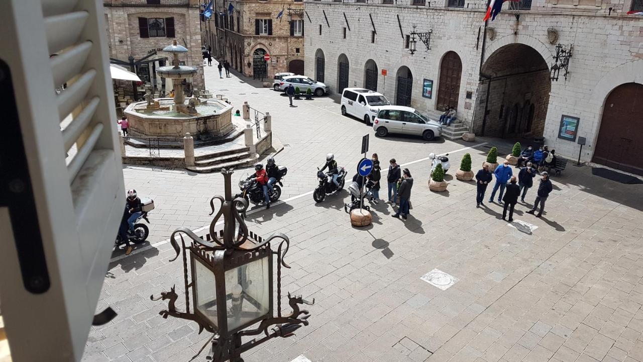 Palazzo Bozzoni Assisi Boutique Apartments Exterior photo
